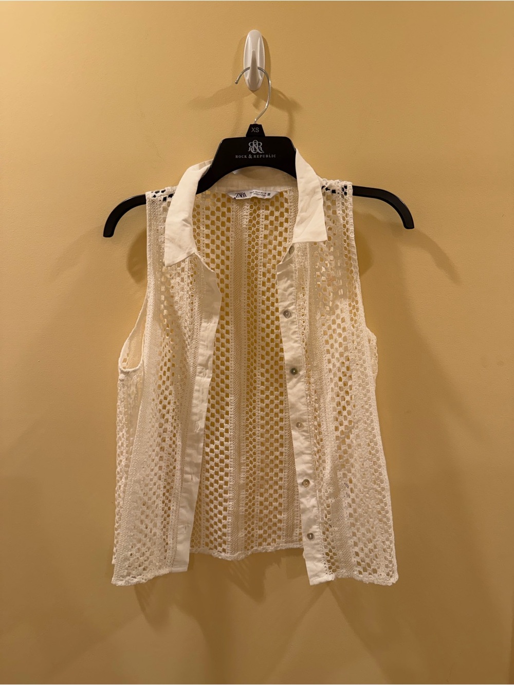Zara Sleeveless Crochet Button-Front Shirt - White
